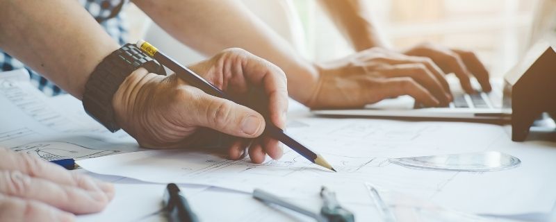 Se former au métier de courtier en travaux