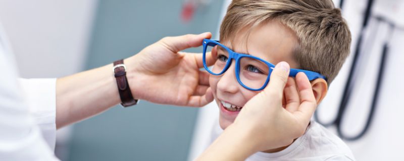 Formations pour devenir opticien - lunetier