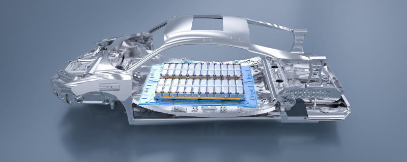 Technicien démonteur de batteries de véhicules électriques