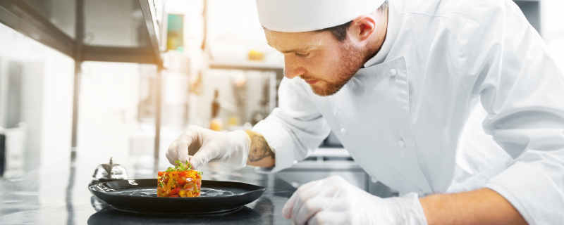 métier qui recrute le plus à Bordeaux : cuisinier