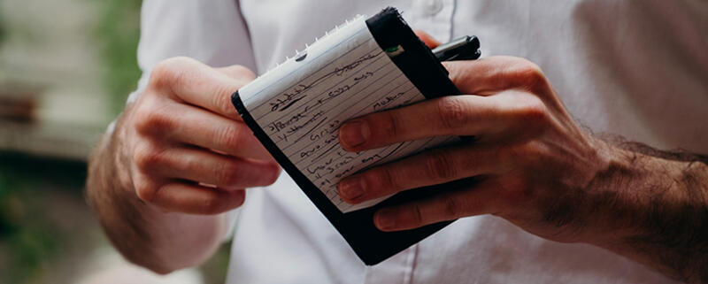 Devenir serveur ou serveuse | Fiche métier