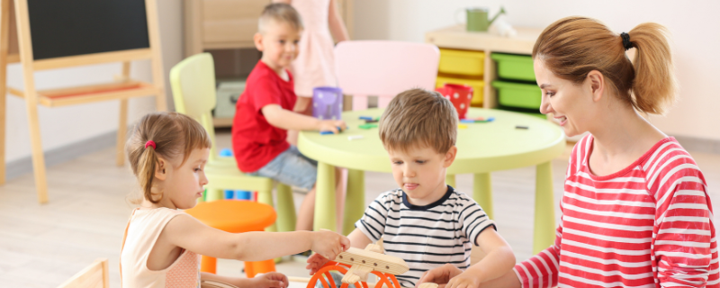 Formations aux métiers de la petite enfance