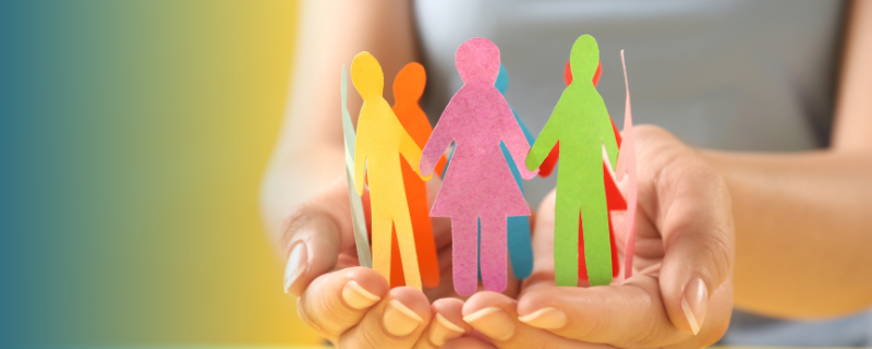 Pourquoi travailler dans le social pour sa reconversion ?